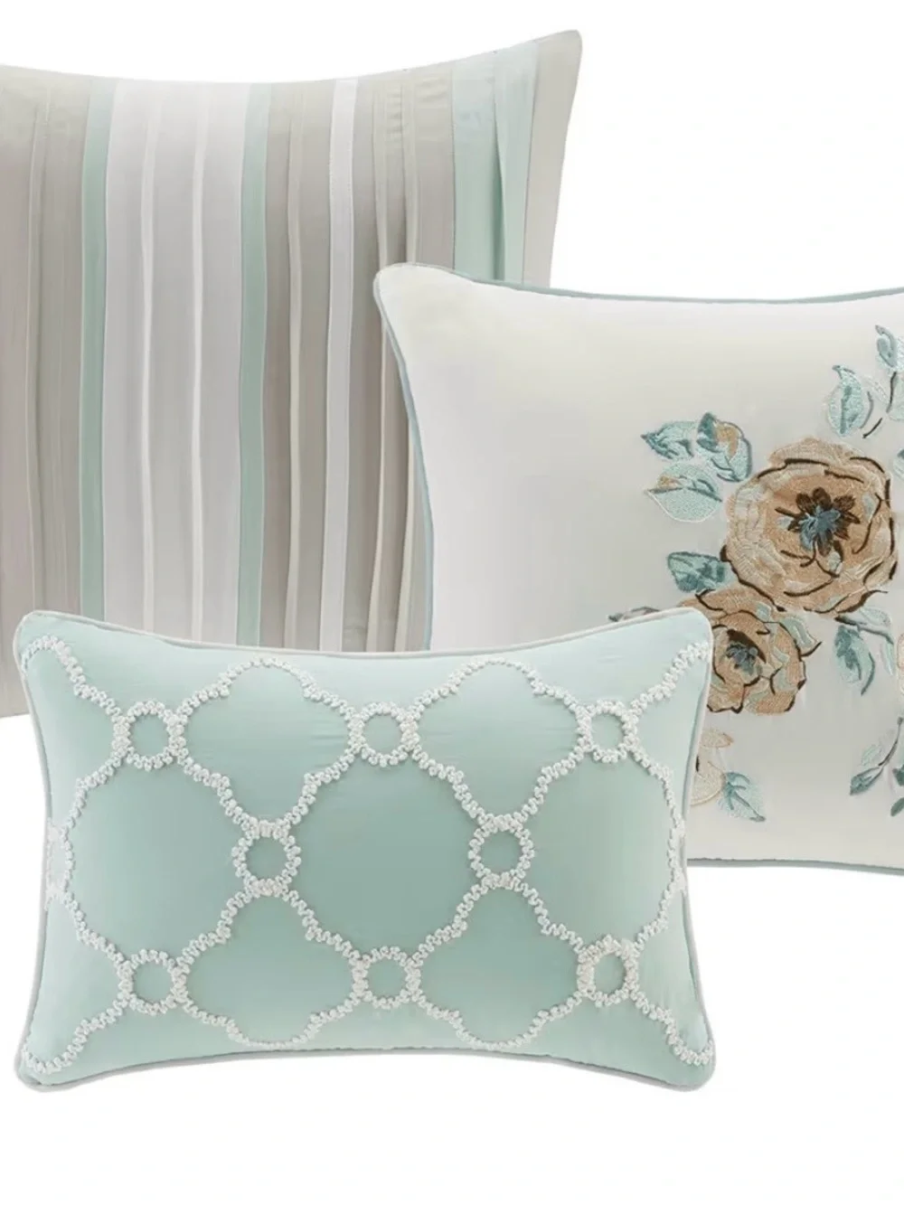 Madison Park Seafoam and Cream Quilted Bedding Set